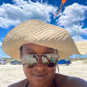 Meet your Posher, Kim